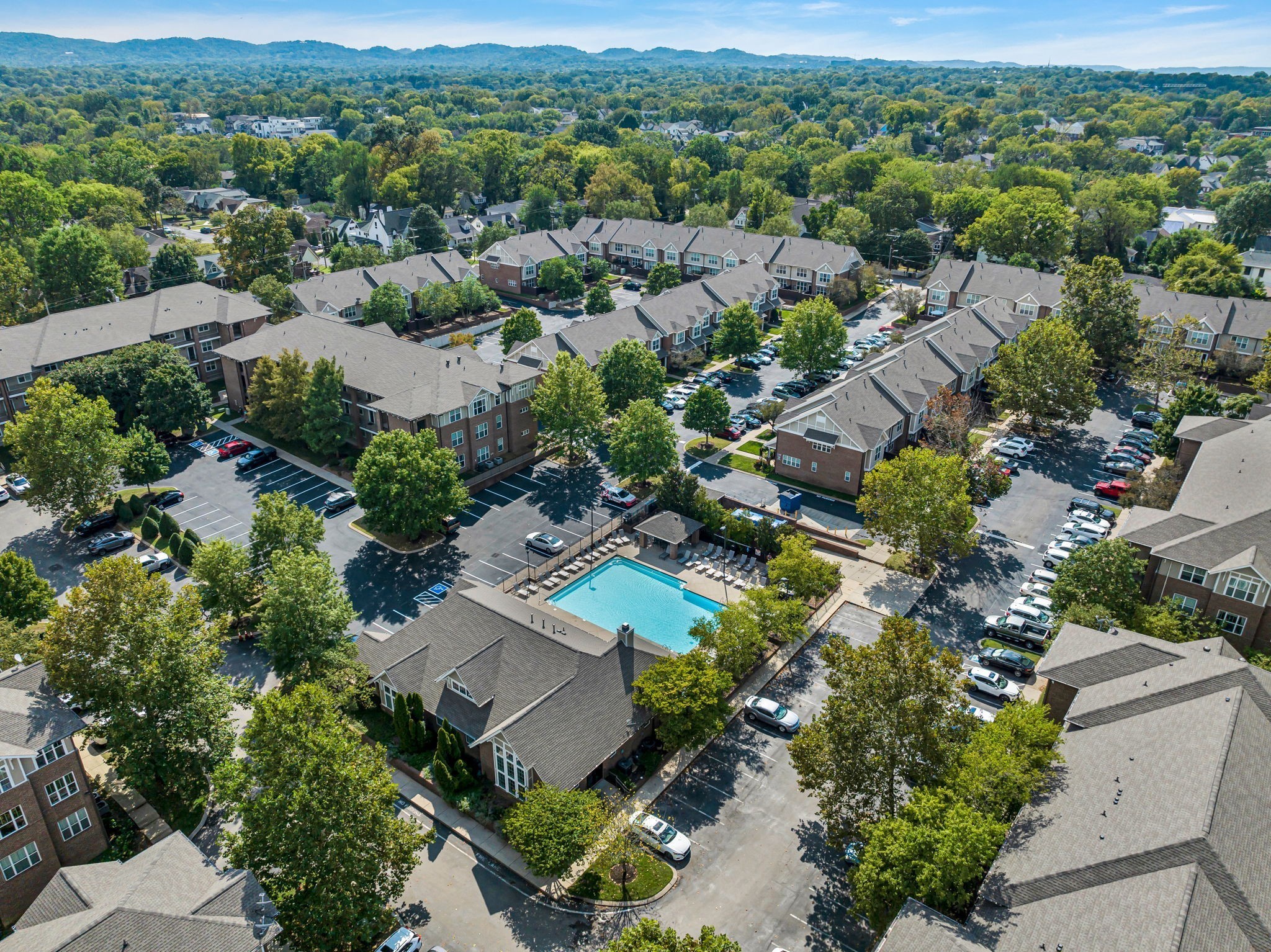 Park at Melrose 2007 condominium at 2310 Elliott Avenue in Melrose Nashville, 864 to 1274 sqft 1BR and 2BR units