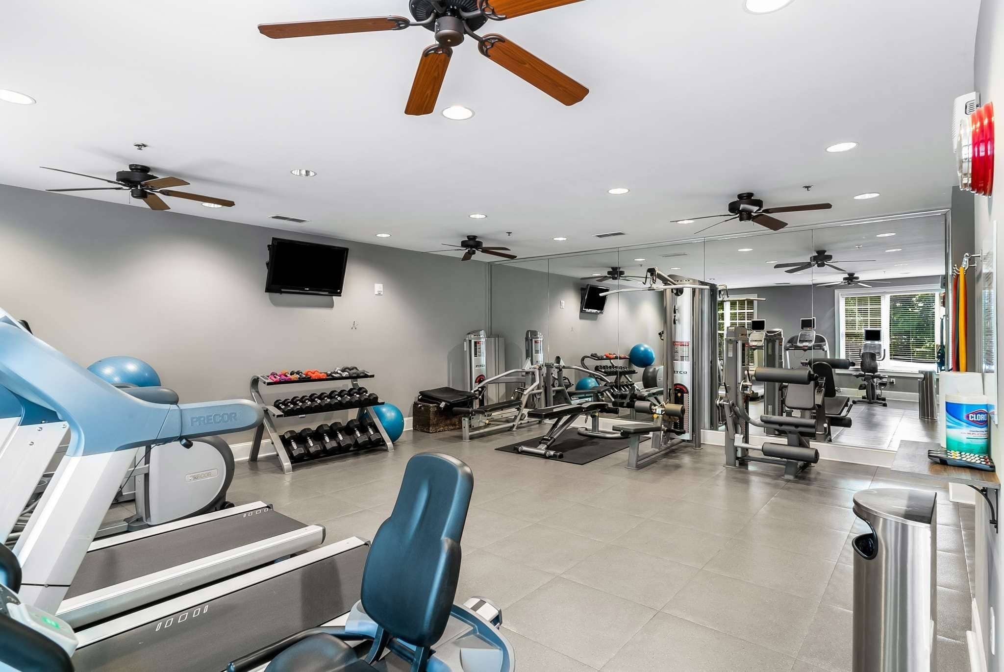 Belle Meade Court on-site fitness center for residents at 4118-4120 Ridgefield Drive in Belle Meade Nashville